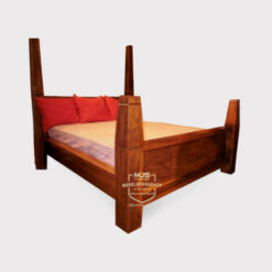 dipan tempat tidur kayu solid trembesi tiang pilar
