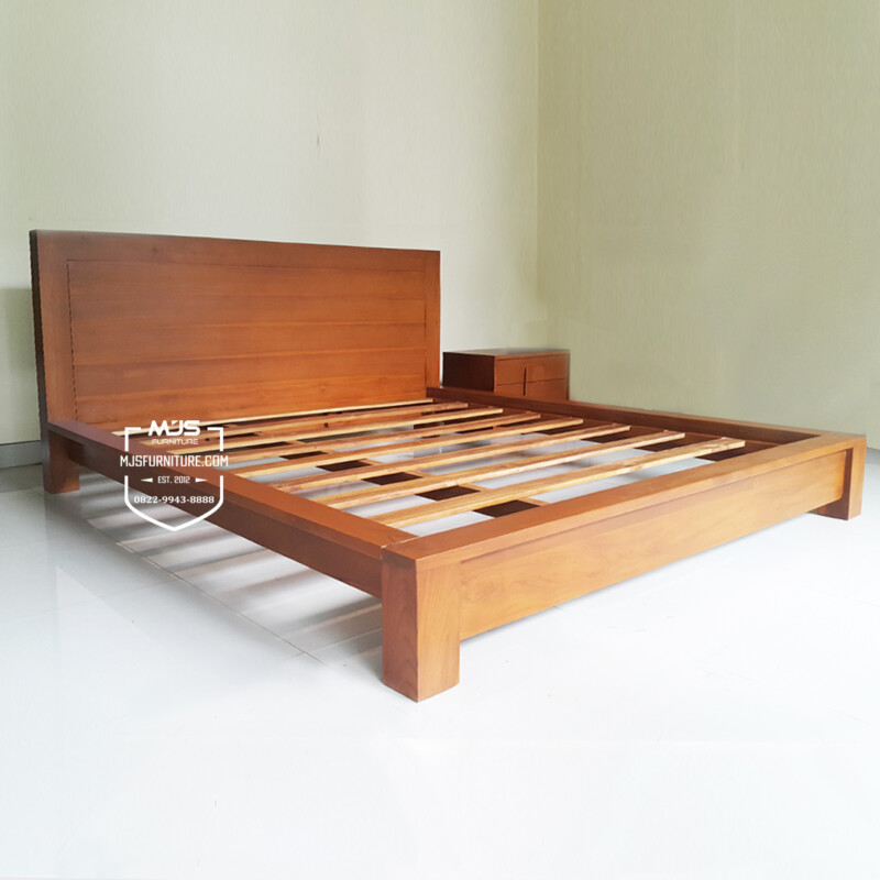 tempat tidur jati minimalis