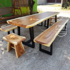 meja taman kayu trembesi solid kaki besi