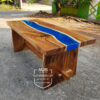 meja trembesi resin river flow biru