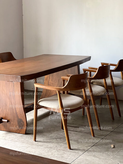 meja makan kayu solid utuh trembesi
