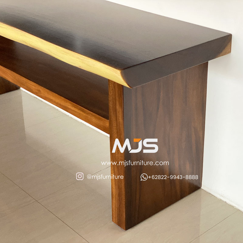 detail meja konsul kayu solid trembesi jepara