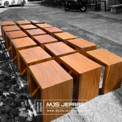 kursi stool simple kotak minimalis U