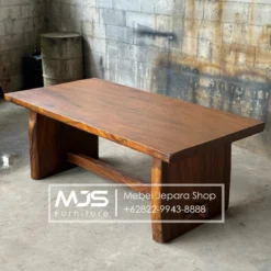 Meja Kayu Solid Trembesi
