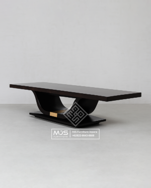 Meja Kayu Solid Tebal Model Lengkung