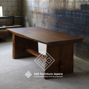 Meja Kayu Trembesi Utuh