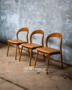 Kursi Makan Kayu Jati Solid