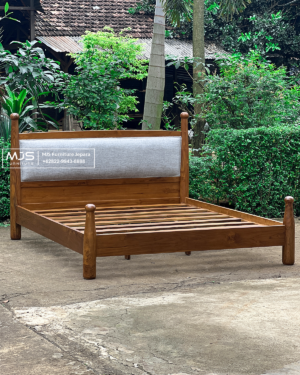 Tempat Tidur Jati Minimalis