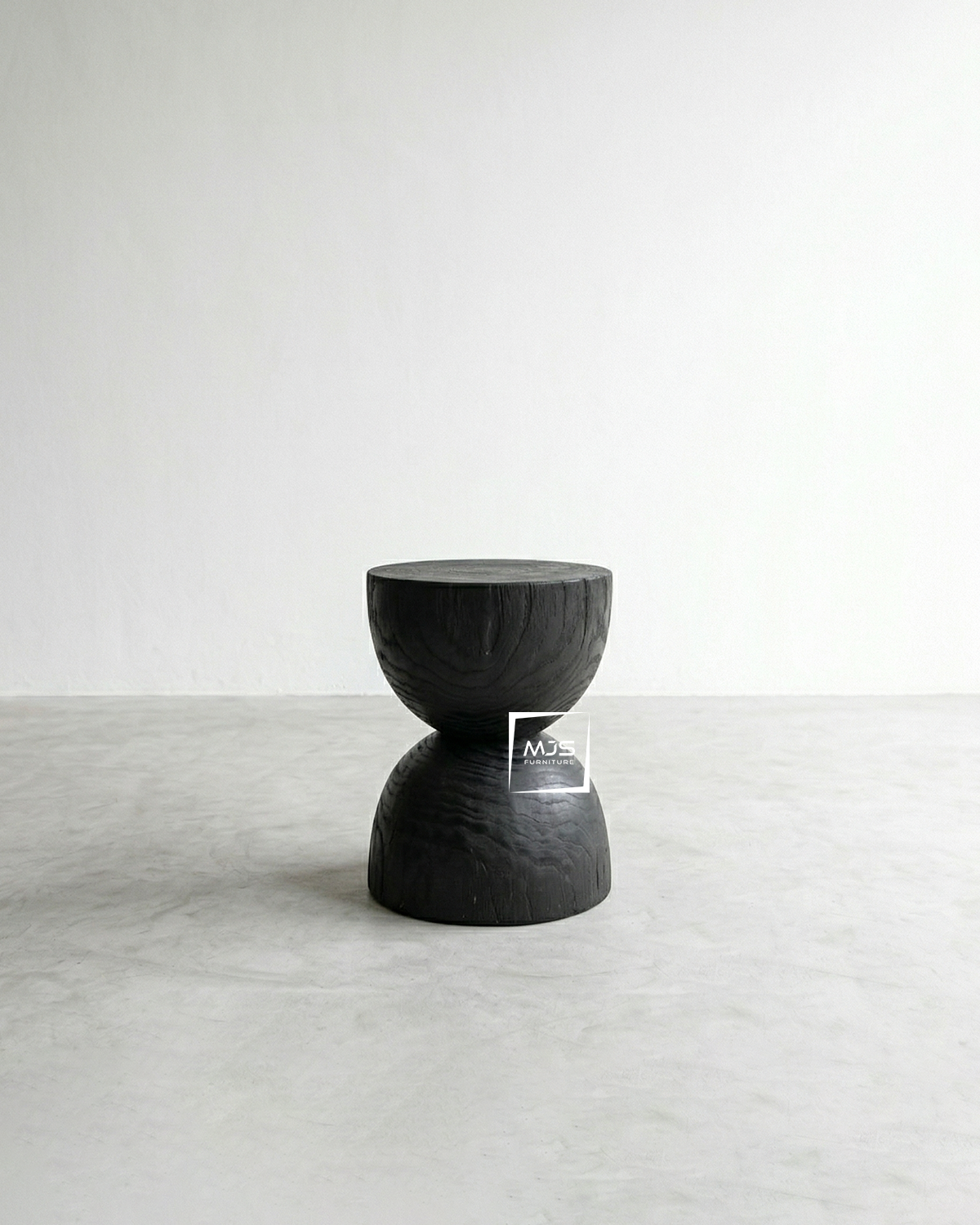 Stool Model Gelas Pasir Kayu Trembesi Rustic Hitam