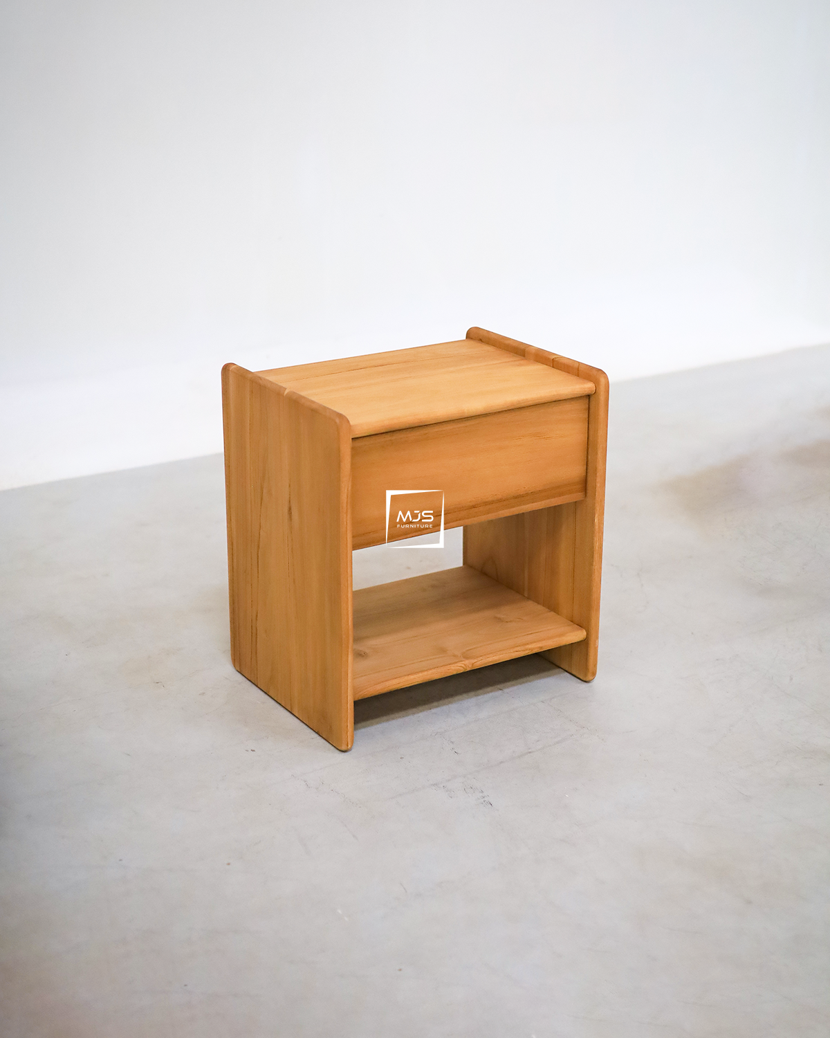 Nakas Jati Jepara Solid Wood