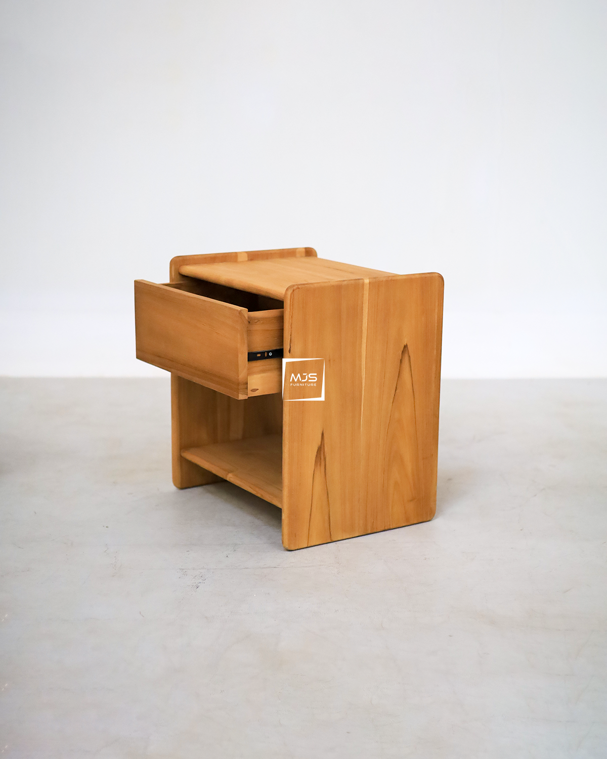 Nakas Jati Jepara Solid Wood